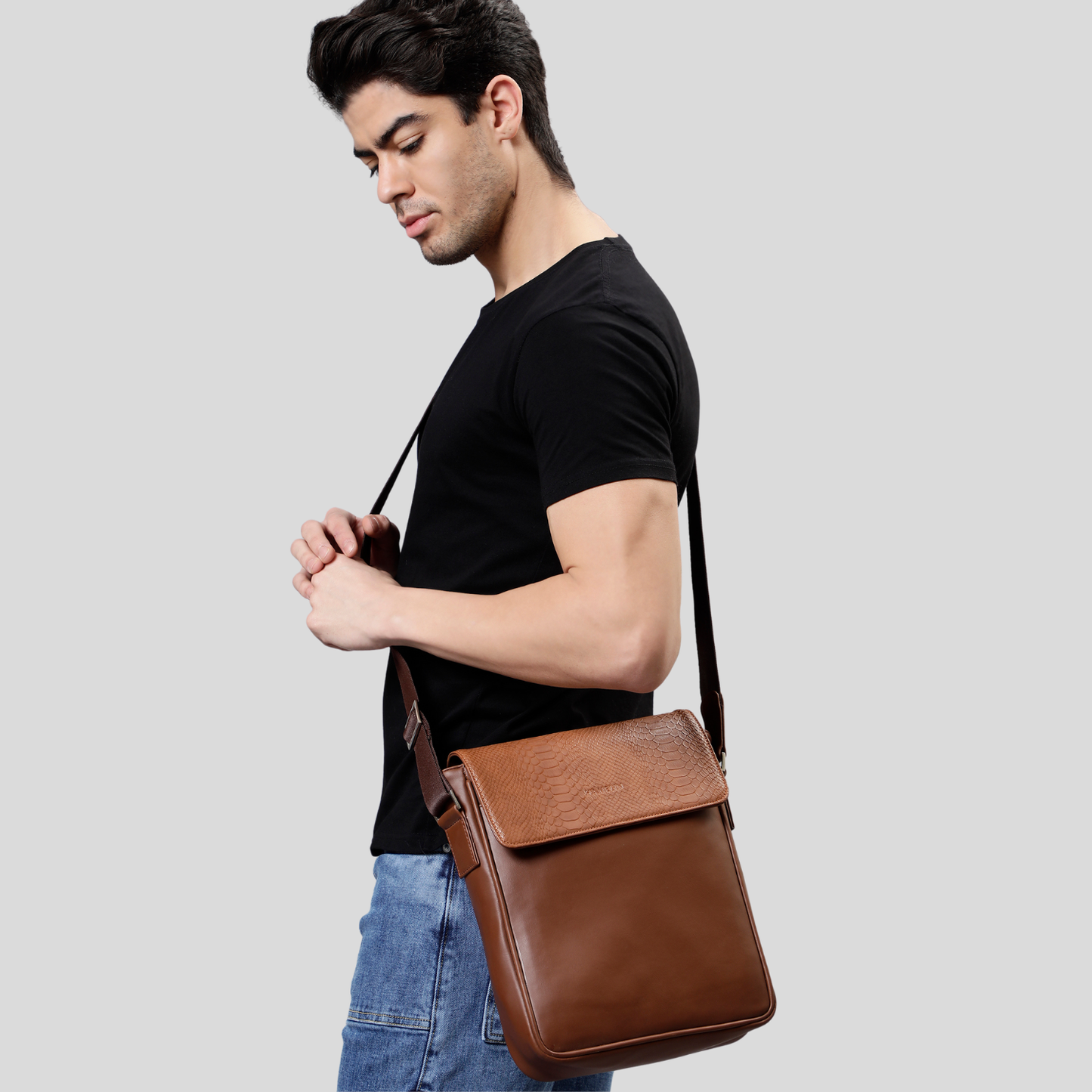 The Harvey Sling bag for Men