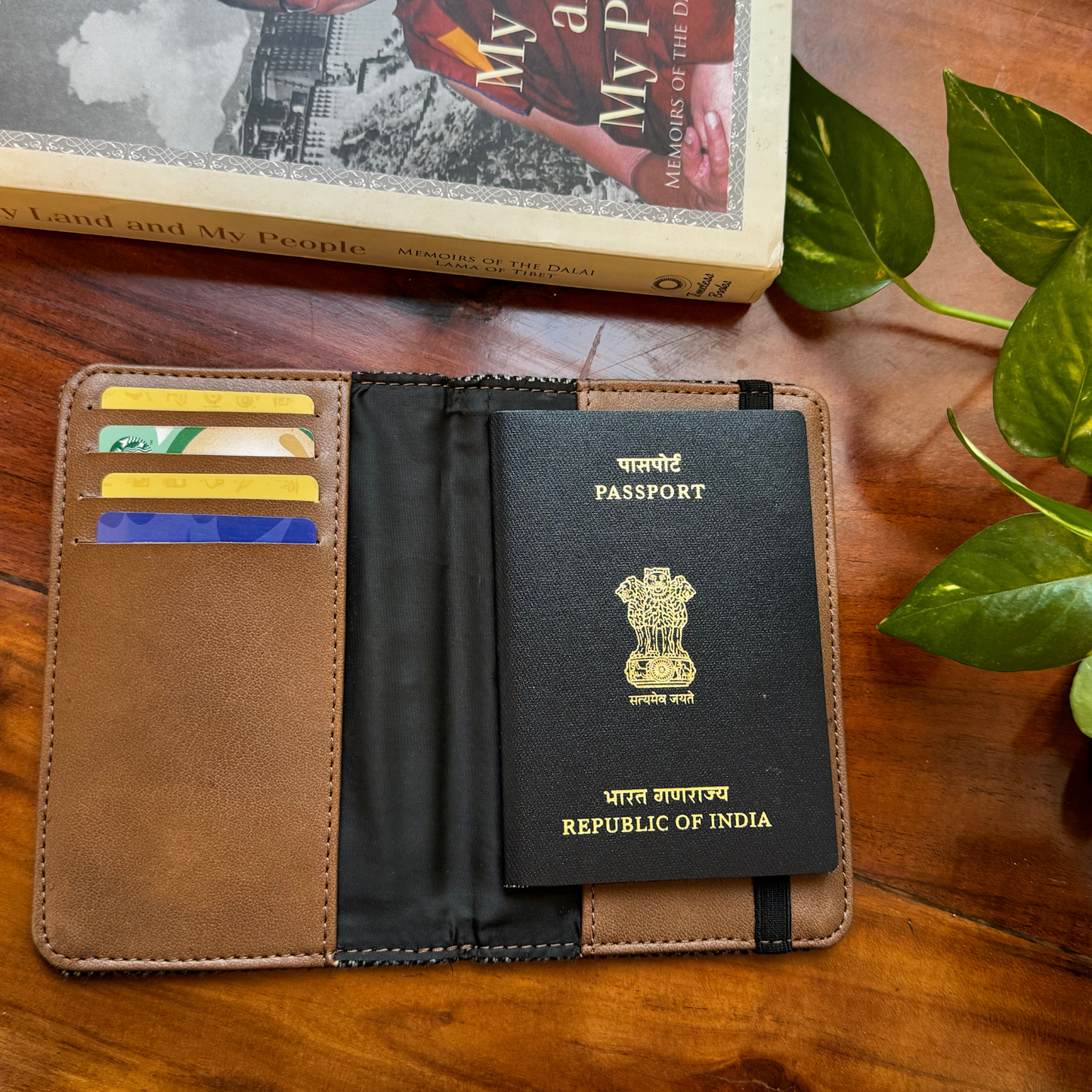 Classic Passport Holder