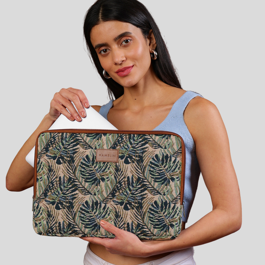 Zeus Macbook Sleeve / Laptop Sleeve