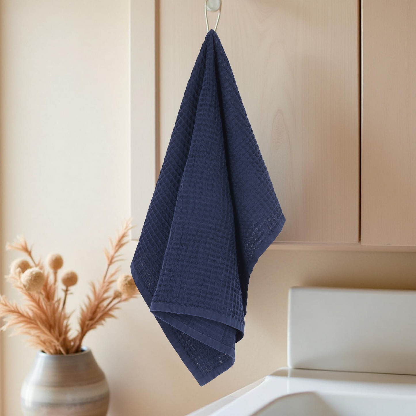 The Ezra Hand Towel