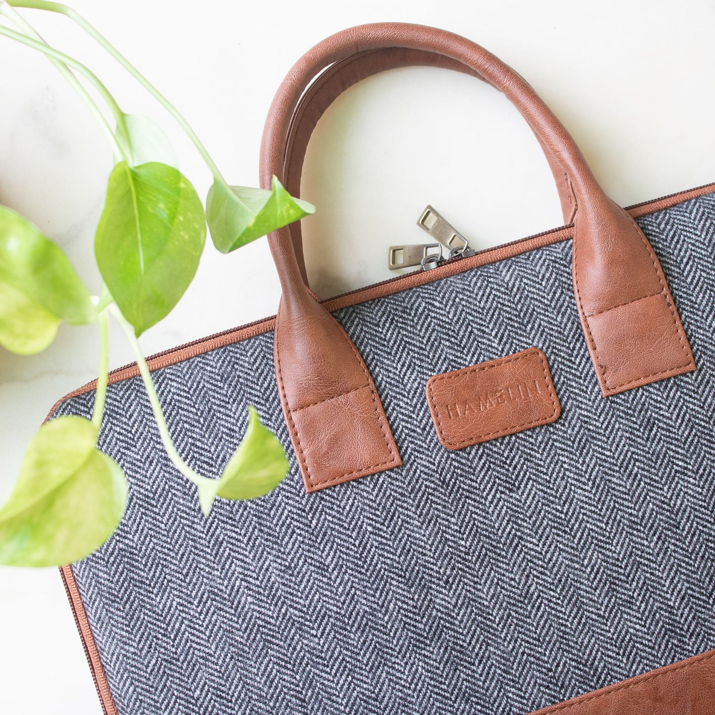 Theo Sleek Laptop Bag (Grey Herringbone) - SAMPLE SALE