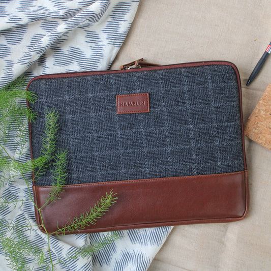 Matt Laptop/ Macbook Sleeve - Charcoal Twill