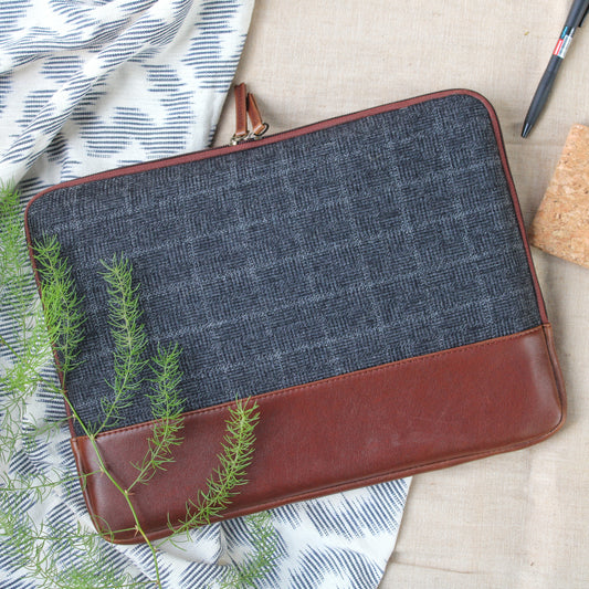 Matt Laptop/ Macbook Sleeve - Charcoal Twill