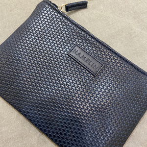 Flat Pouch - Navy blue grid