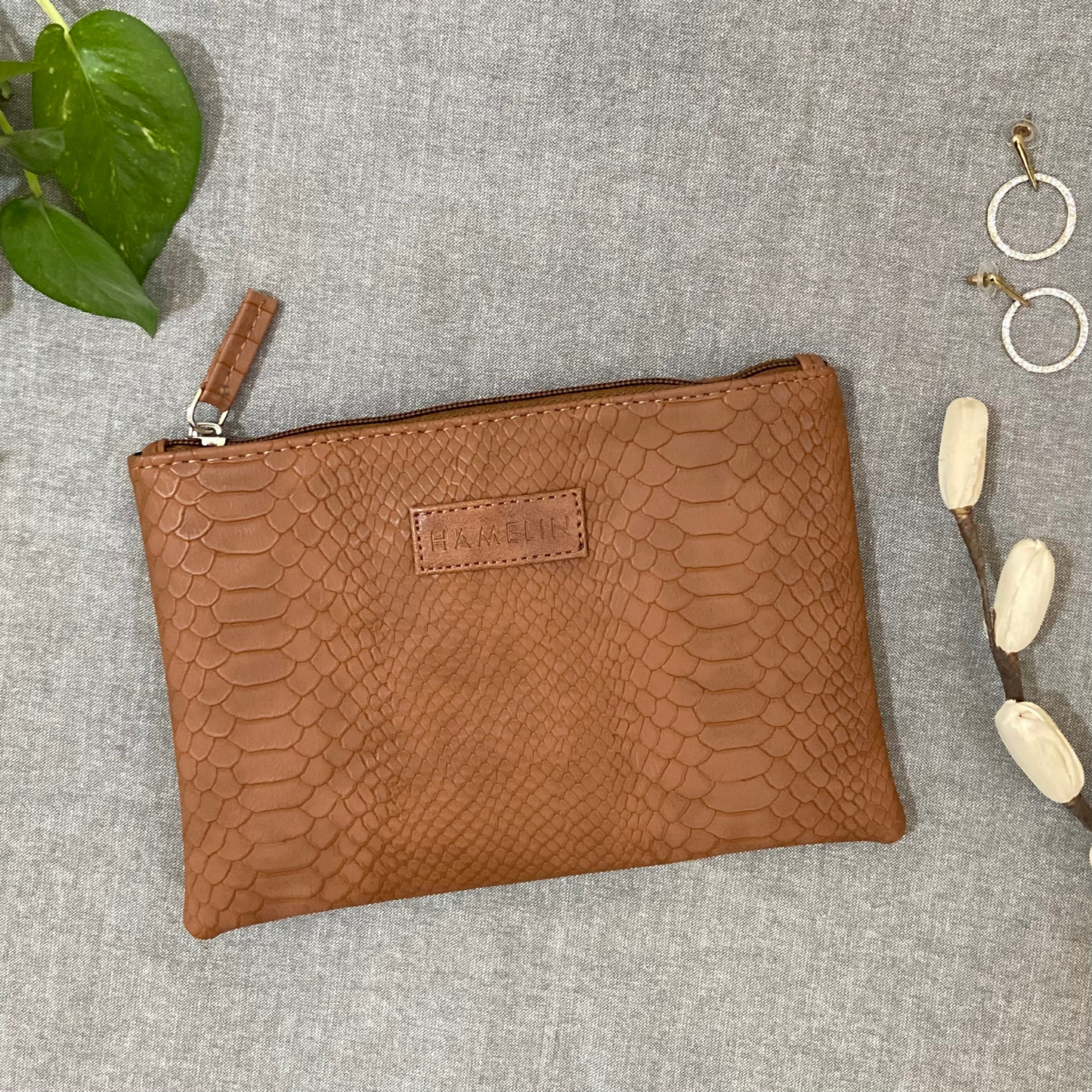 Flat Pouch - Tan Croc