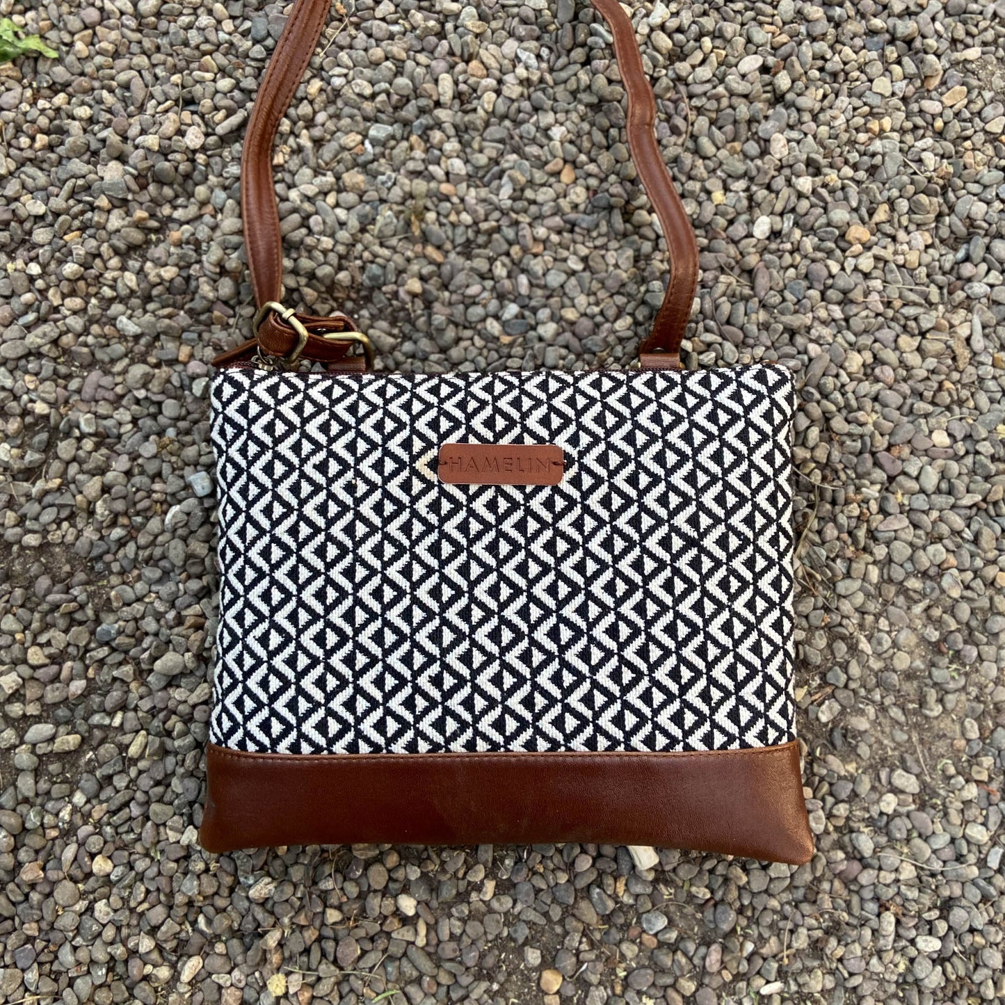 The Everyday Sling Bag (Orca)