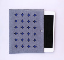 Grid - iPad Mini Sleeve - Blue