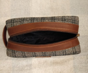 Tweed DOPP Kit for Men (Tawny Check Twill)