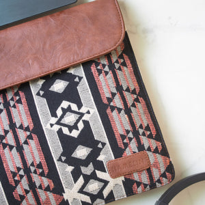 Zeus Macbook Sleeve / Laptop Sleeve (Aztec)