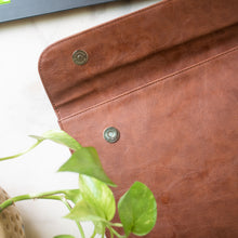 Zeus Macbook Sleeve / Laptop Sleeve (Tan)