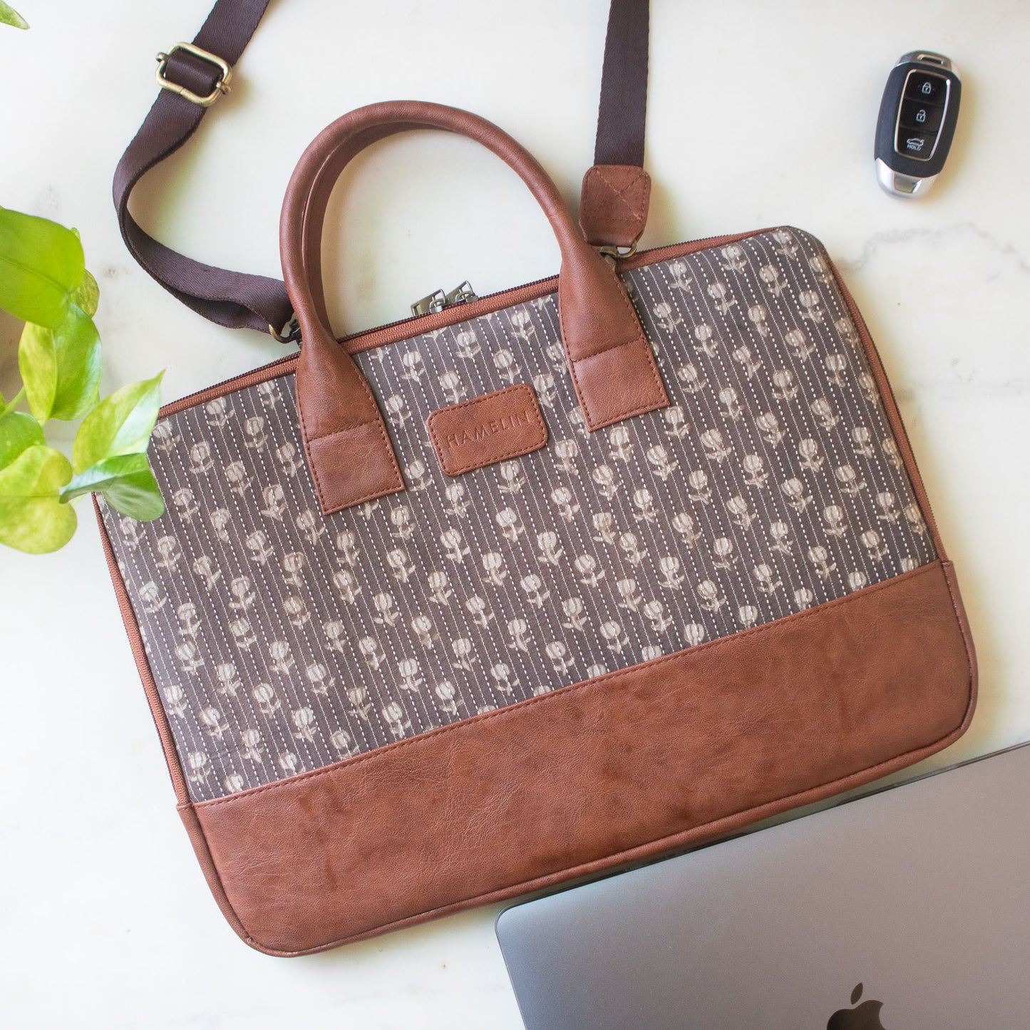 Theo Sleek Laptop Bag (Sepia)