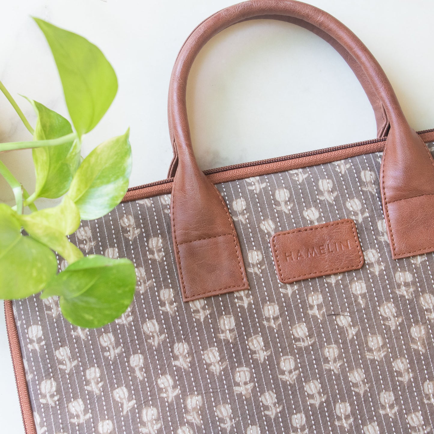 Theo Sleek Laptop Bag (Sepia)