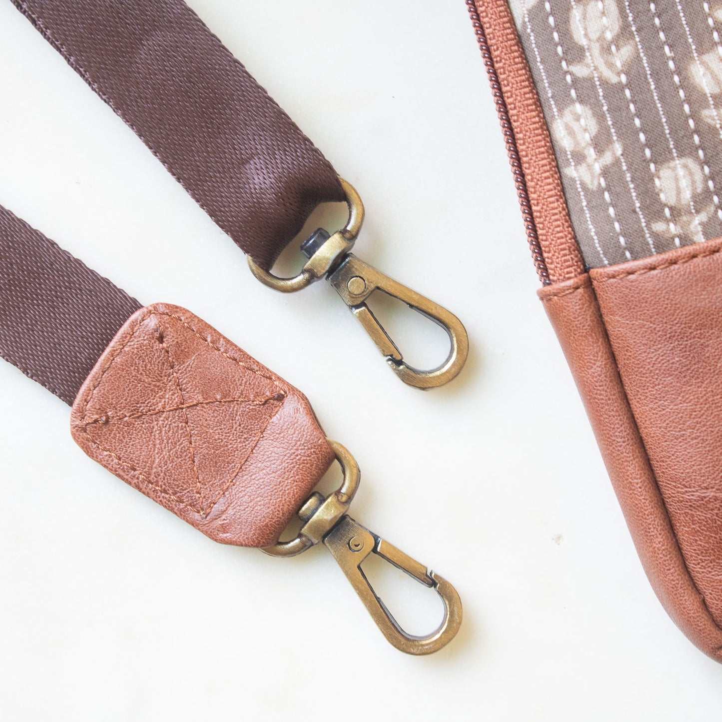 Theo Sleek Laptop Bag (Sepia)