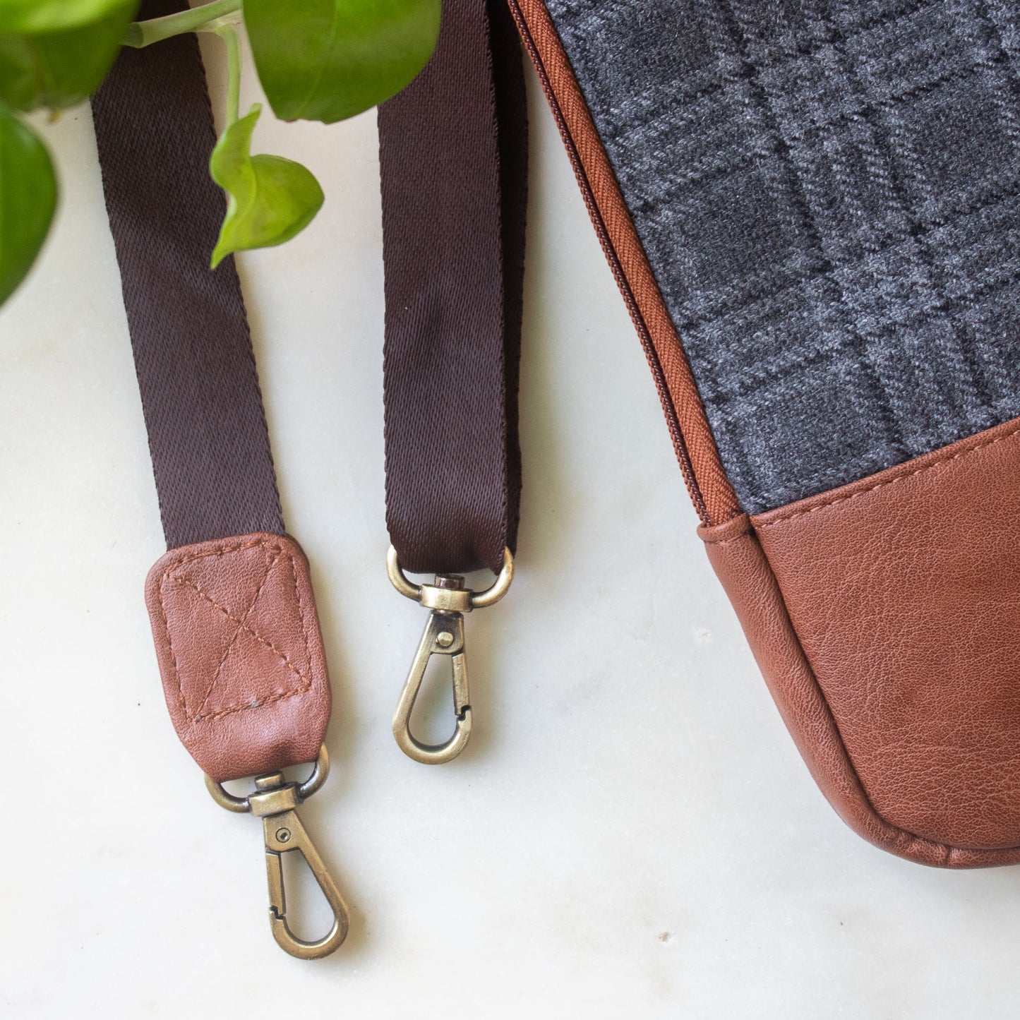 Theo Sleek Laptop Bag (Mink Grey Twill)