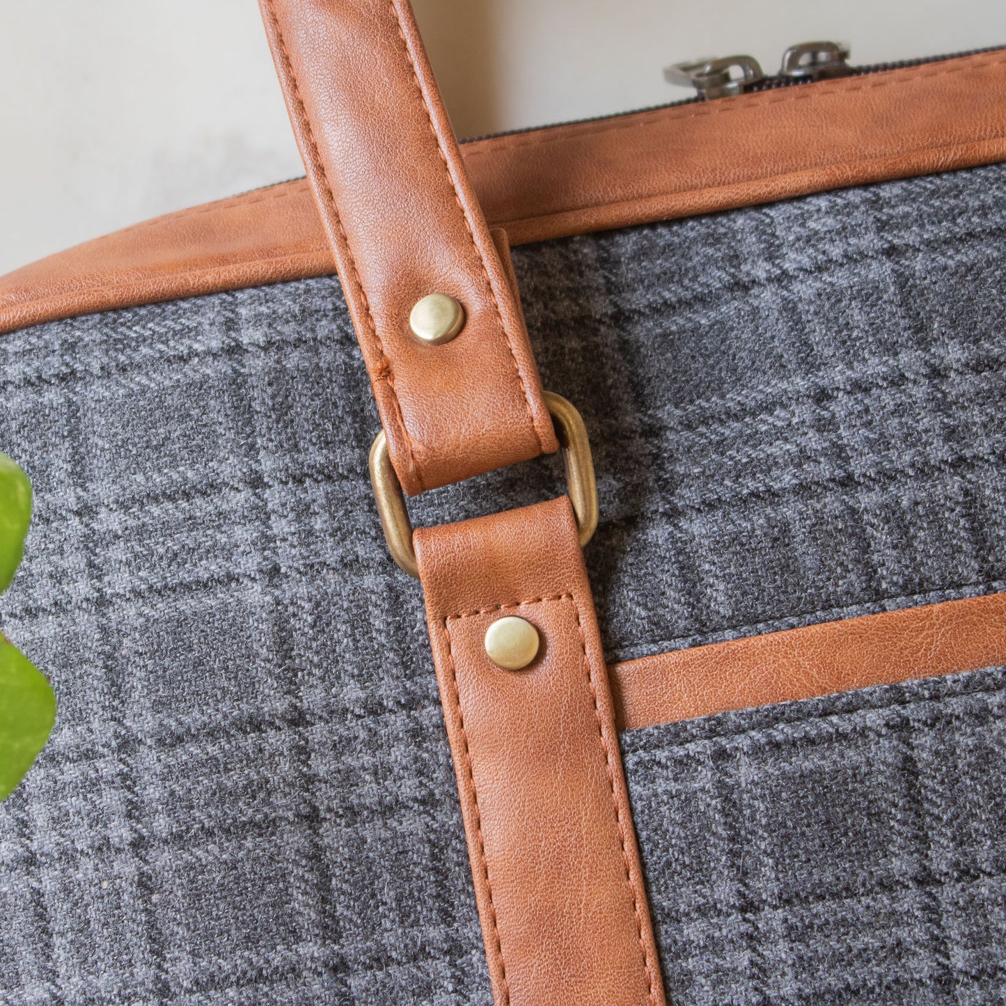 Classic Laptop Bag (Mink Grey twill)