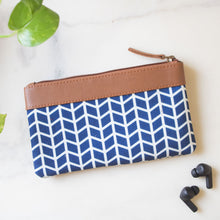 Essentials Pouch (Indigo trellis)-  SAMPLE SALE