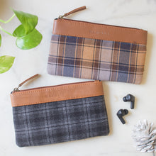 Essentials Pouch - Set of two (Plaid tweed)