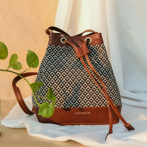 The Bucket Bag - Orca (SAMPLE SALE)