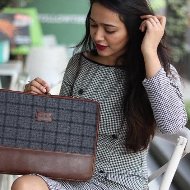 Matt Laptop Sleeve Gray Overcheck Twill
