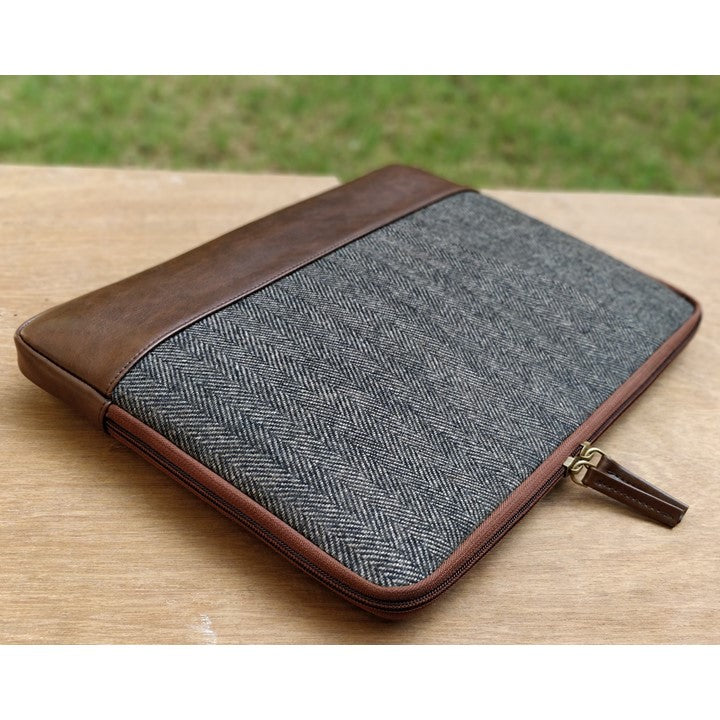 Matt Laptop Sleeve - Gray Herringbone