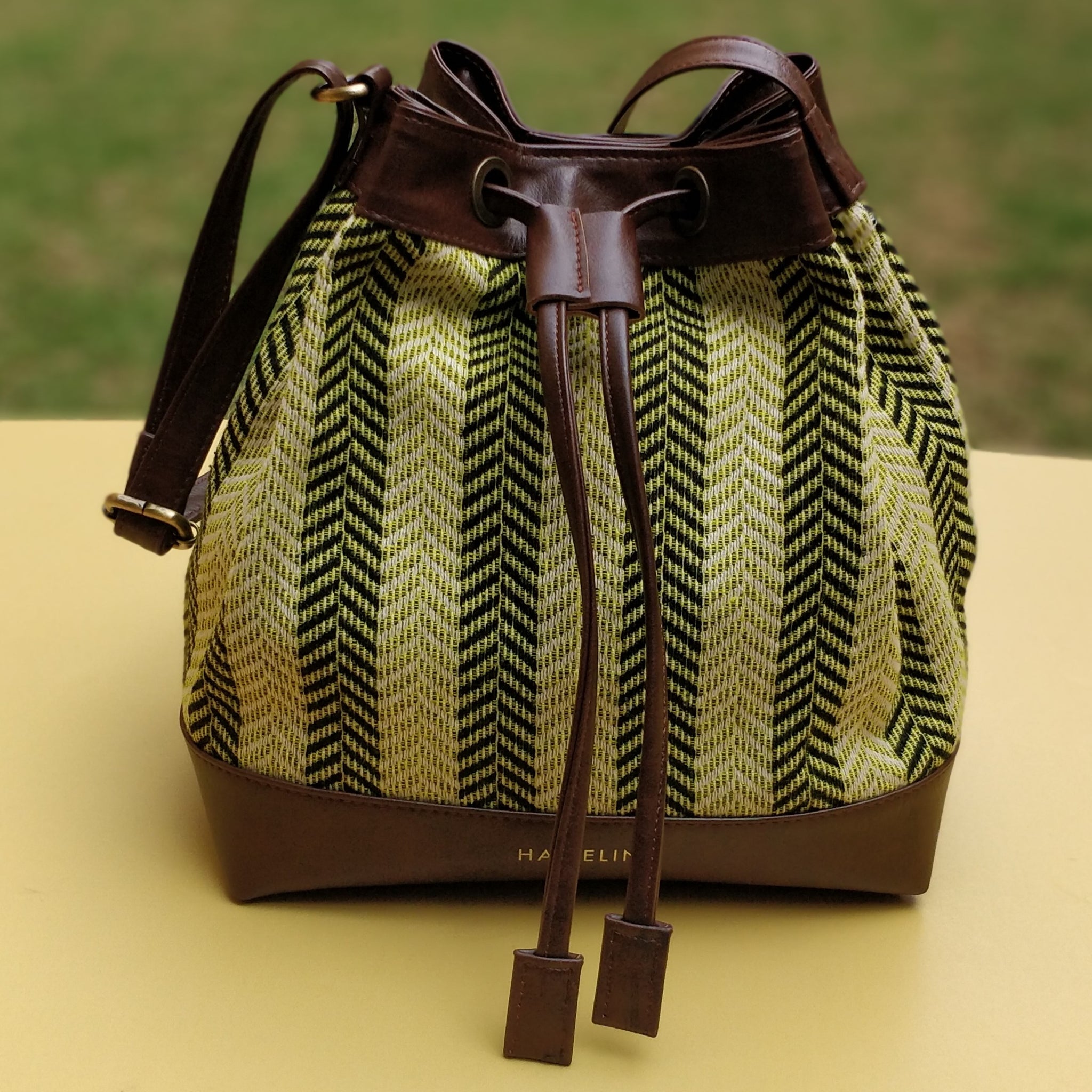 Bucket discount bag india